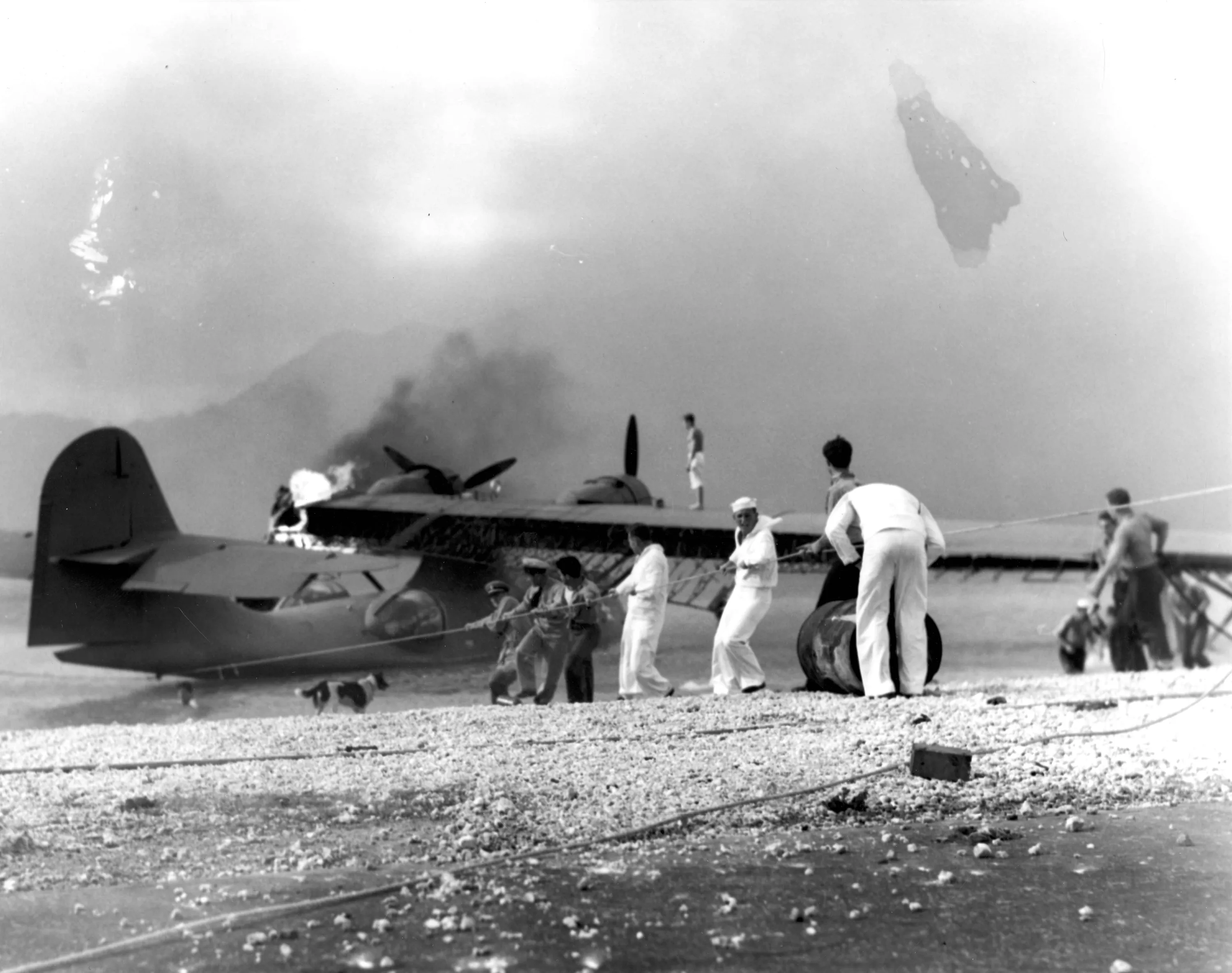 Причины нападения японии. 7 Декабря 1941 Перл Харбор. Нападение на Перл-Харбор. Атака на пёрл-Харбор.
