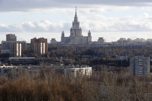 A general view shows residential buildings with Moscow State University in the background, in Moscow, Russia, February 4, 2016. (Photo by Sergei Karpukhin/Reuters)