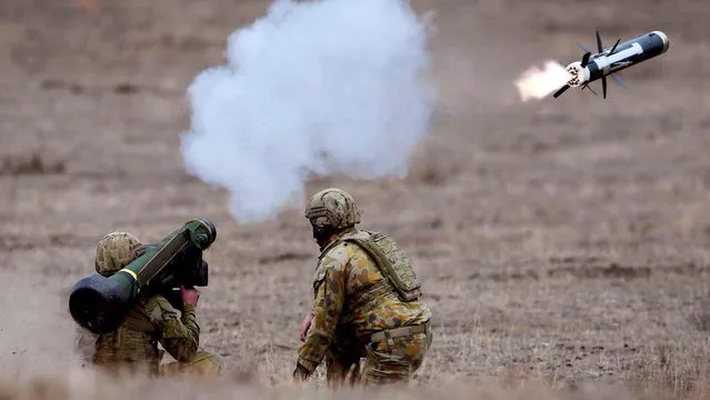 Australian Army soldiers fire a Javelin anti-tank missile during Excercise Chong Ju, a live fire demonstration showcasing the army's joint combined arms capabilities at the Puckapunyal Military Base some 100 kilometres north of Melbourne on May 9, 2019. (Photo by William West/AFP Photo)
