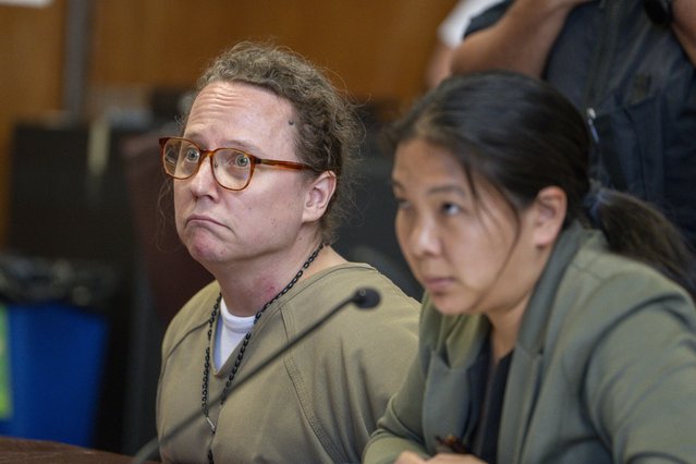 Ryan Hemphill, left, appears in Manhattan criminal court for his arraignment on sexual assault charges, Thursday, April 24, 2025, in New York. (Photo by Steven Hirsch/New York Post via AP Photo)