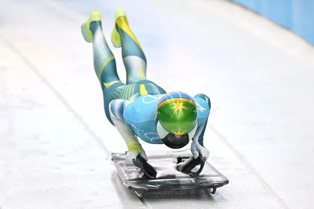 Australia's Jaclyn Narracott takes part in the women's skeleton training at the Yanqing National Sliding Centre during the Beijing 2022 Winter Olympic Games in Yanqing on February 8, 2022. (Photo by Daniel Mihailescu/AFP Photo)