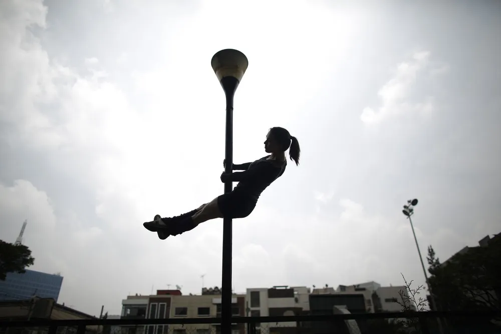 Urban Pole Dancing in Mexico