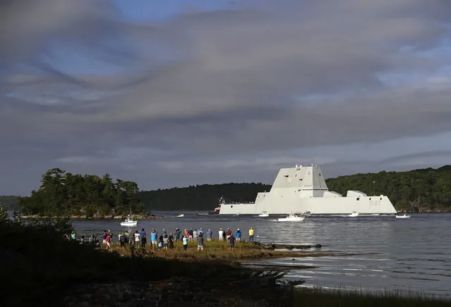 The future USS Zumwalt heads down the Kennebec River after leaving Bath Iron Works Wednesday, September 7, 2016, in Bath, Maine. The nation's biggest and most technologically sophisticated destroyer is going to join the Navy with half the normal crew size thanks to unprecedented automation. (Photo by Robert F. Bukaty/AP Photo)