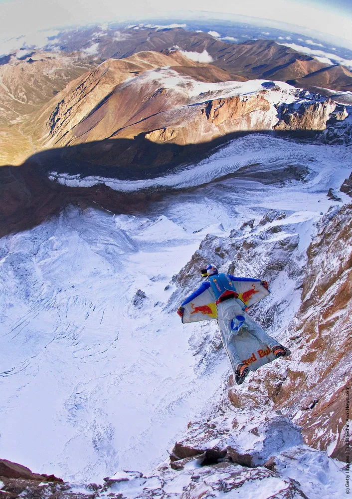 BASE Jumping