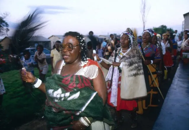 Pictured here is the procession of the Sangomas, led by Sangoma Thelma. Location: Tembisa, near Pretoria, South Africa. (Photo by Patrick Durand/Sygma via Getty Images)