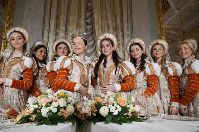 Silvia Zecchin (4L) wearing a crown poses with a group of Maries, at the end of the ceremony that crowned her Maria of Carnival 2024, in Venice, Italy, 13 February 2024. The young student of Political Science at the University of Padua, in addition to teaching rhythmic gymnastics to children, was elected at the end of the Gala Dinner hosted in the Apollinee rooms of the Teatro La Fenice in Venice and hosted by Maurice Agosti and Alice Bars. (Photo by Andrea Merola/EPA)