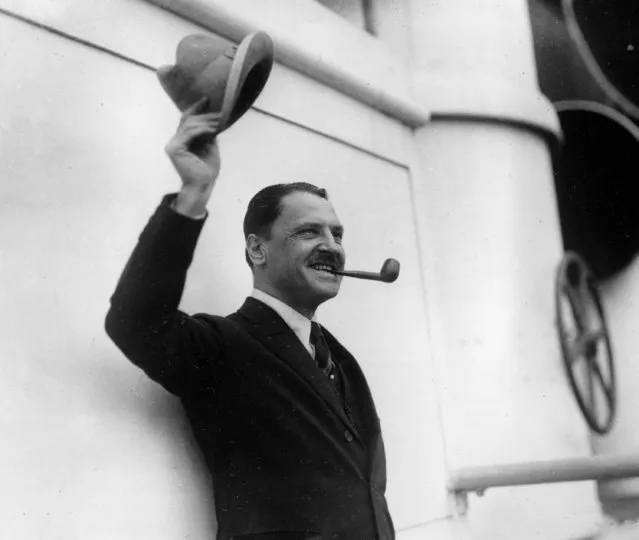 British novelist and playwright W. Somerset Maugham waves farewell as he leaves from New York for Europe aboard the ocean liner Aquitania, on May 22, 1923. Maugham's play “Rain” is having a successful run on New York City's Broadway. (Photo by AP Photo)