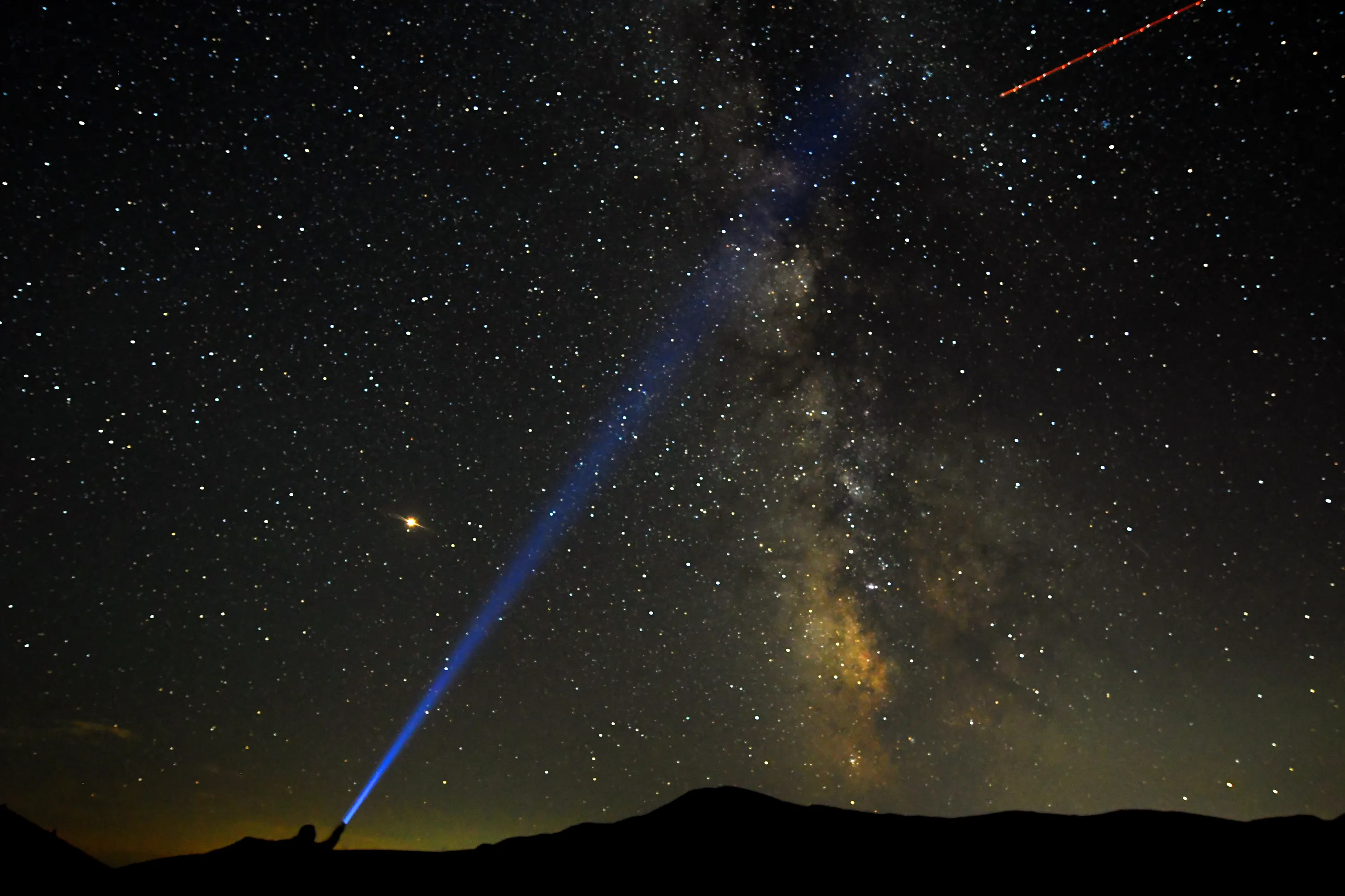 Метеоры небесные тела. Метеорный поток Ориониды. Метеоры Персеиды. Perseid Meteor Shower. Астрономические явления.