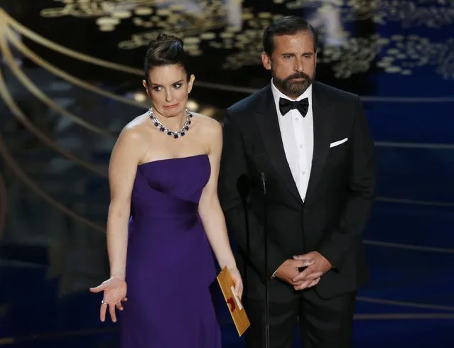 Tina Fey and Steve Carell (R) present the Oscar for Best Production Design at the 88th Academy Awards in Hollywood, California February 28, 2016. (Photo by Mario Anzuoni/Reuters)