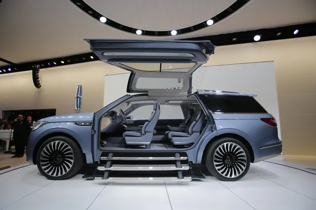 The Lincoln Navigator concept vehicle is seen during the media preview of the 2016 New York International Auto Show in Manhattan, New York on March 23, 2016. (Photo by Eduardo Munoz/Reuters)