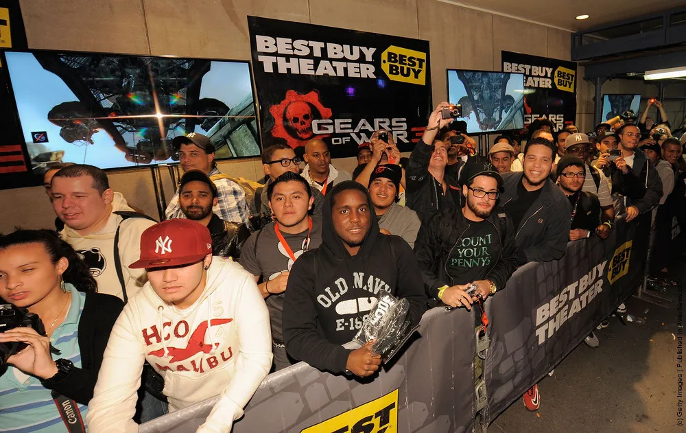 Worldwide Launch Of "Gears Of War 3"