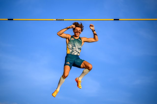 Sweden's Armand Duplantis competes in the men's pole vault city event part of the “Athletissima” Diamond League athletics meeting in Lausanne on August 21, 2024. (Photo by Fabrice Coffrini/AFP Photo)