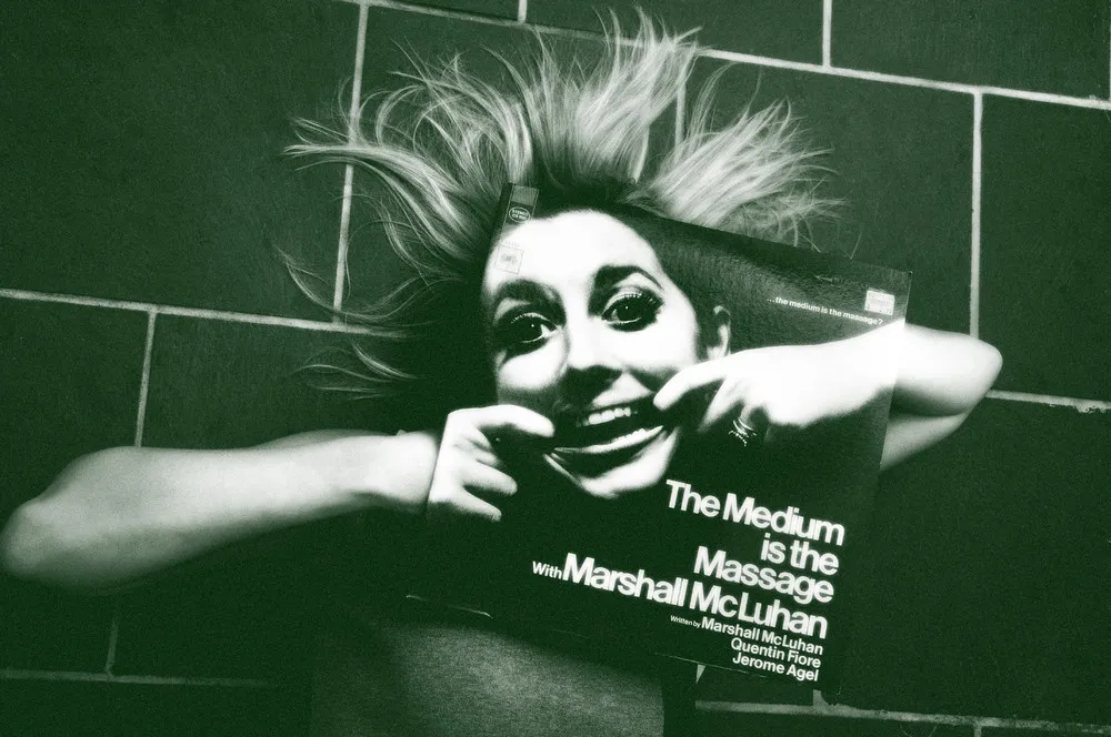 Sleeve Faces. Part II (58 Photos)