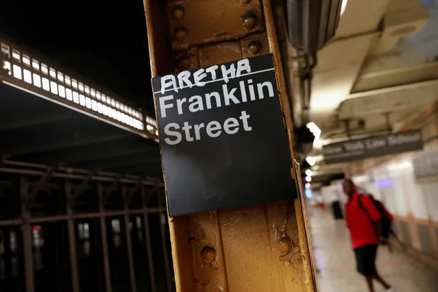 The name of Aretha is posted above the Franklin Street subway station in memory of singer Aretha Franklin in Manhattan, New York, U.S., August 16, 2018. (Photo by Shannon Stapleton/Reuters)