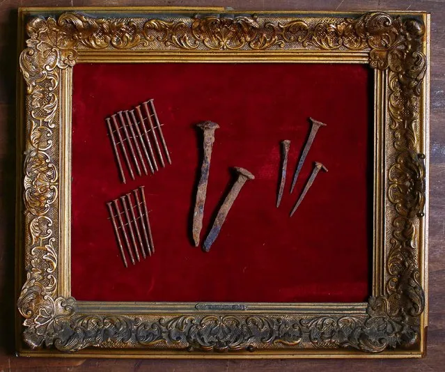 A composition of nails is displayed in an old frame in the Museum of Domenico Agostinelli in Dragona, near Rome October 30, 2014. (Photo by Tony Gentile/Reuters)