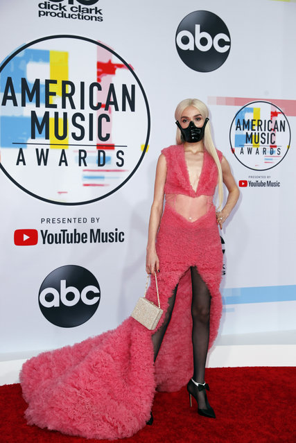 Poppy arrives at the American Music Awards on Tuesday, October 9, 2018, at the Microsoft Theater in Los Angeles. (Photo by Mike Blake/Reuters)