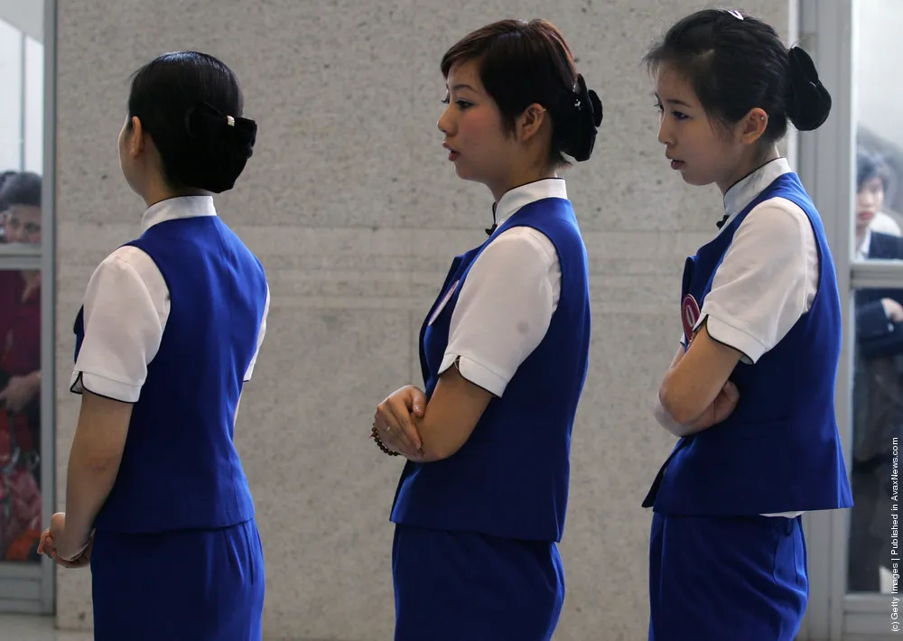 China Eastern Airlines Recruits Stewardesses