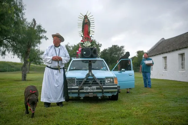 Father Roy Snipes arrives for a morning mass in honor of migrants who recently died during their journeys, including Salvadoran drowning victims Oscar Alberto Martinez Ramirez and his 23-month old daughter Valeria, at La Lomita chapel by the U.S.-Mexico border in Mission, Texas, U.S., June 28, 2019. (Photo by Loren Elliott/Reuters)