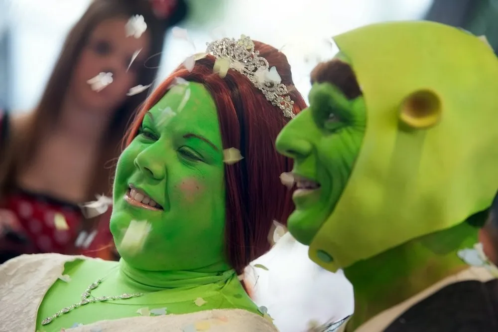 Shrek Wedding by Paul Bellas and Heidi Coxshall 
