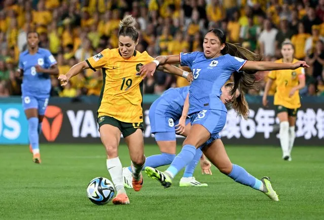 Katrina Gorry of Australia controls the ball against Selma Bacha of France during the FIFA Women's World Cup Australia & New Zealand 2023 Quarter Final match between Australia and France at Brisbane Stadium on August 12, 2023 in Brisbane / Meaanjin, Australia. (Photo by Dan Peled/Reuters)