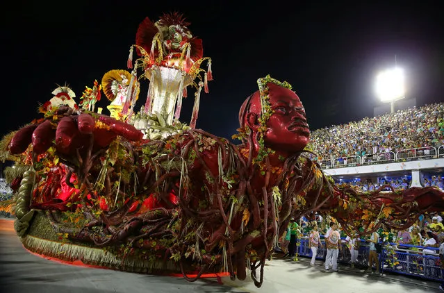 Revellers from Uniao da Ilha samba school perform during the second night of the carnival parade at the Sambadrome in Rio de Janeiro, Brazil February 27, 2017. (Photo by Pilar Olivares/Reuters)