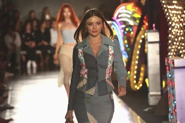 Model Miranda Kerr walks down the runway at the Moschino fashion show at MADE Fashion Festival on Thursday, June 8, 2017, in Los Angeles. (Photo by Willy Sanjuan/Invision/AP Photo)