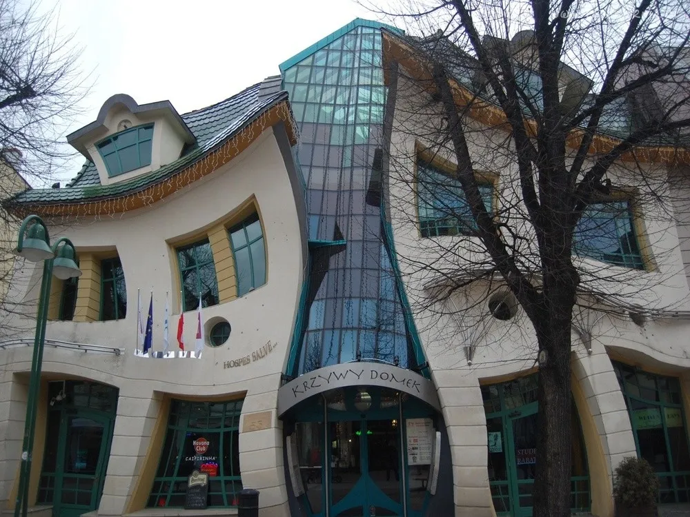 Crooked House, Sopot Polond (Krzywy Domek)
