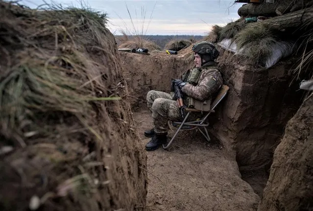A Ukrainian serviceman is seen at a frontline, amid Russia's attack on Ukraine, in Kherson region, Ukraine on January 4, 2023. (Photo by Oleksandr Ratushniak/Reuters)