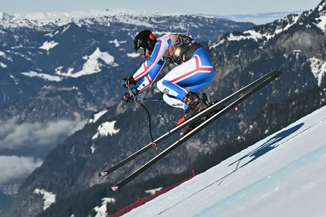 France's Cyprien Sarrazin competes in the Downhill of the FIS Alpine Skiing Men's World Cup event in Wengen on January 13, 2024. (Photo by Fabrice Coffrini/AFP Photo)