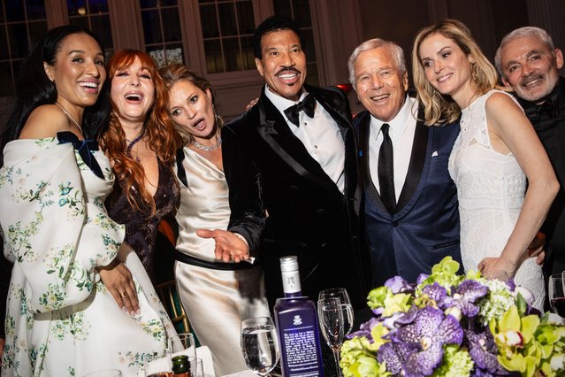 Lisa Parigi, Charlotte Tilbury, Kate Moss, Lionel Richie, Robert Kraft and Dana Kraft at the The King's Trust gala held at Cipriani South Street on May 2, 2024 in New York, New York. (Photo by Lexie Moreland/WWD via Getty Images)