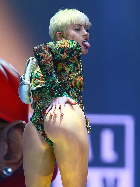 Miley Cyrus performs at the Air Canada Centre in Toronto, Ont. on Monday March 31, 2014. (Photo by Sun Media/Splash News)