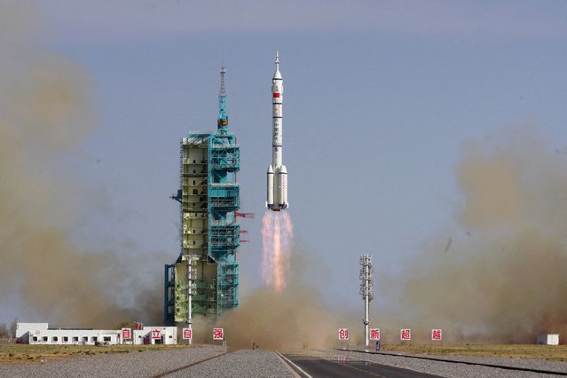 A Long March-2F rocket carrying the Shenzhou-20 spacecraft takes off from the Jiuquan Satellite Launch Center for a crewed mission to China's Tiangong space station, near Jiuquan, Gansu province, China on April 24, 2025. (Photo by Reuters/China Daily)
