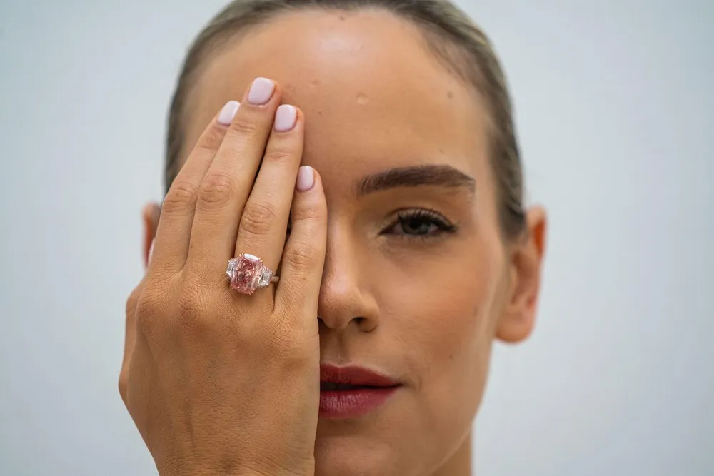 Pictures of the Year 2022, Part 097/163