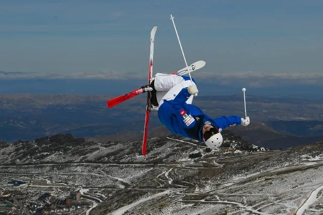 An athlete makes a run during moguls training ahead of FIS Freestyle Ski & Snowboard World Championships 2017 on March 6, 2017 in Sierra Nevada, Spain. (Photo by David Ramos/Getty Images)