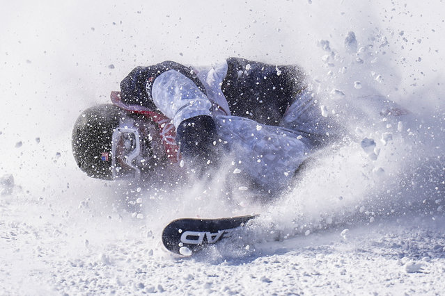 Marin Hamill of the United States falls during women's freeski slopestyle qualification of Beijing 2022 Winter Olympics at Genting Snow Park in Zhangjiakou, north China's Hebei Province, February 14, 2022. (Photo by Xinhua News Agency/Rex Features/Shutterstock)