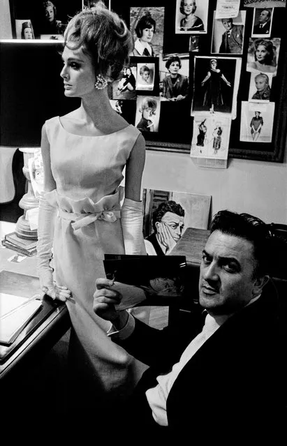 Between 1959 et 1962, Horvat continued to work as an editorial photojournalist, as well as putting together two books, one on TV, the other on striptease. Here: Deborah Dixon and Federico Fellini (for Harpers Bazaar), 1962. (Photo by Frank Horvat/The Guardian)