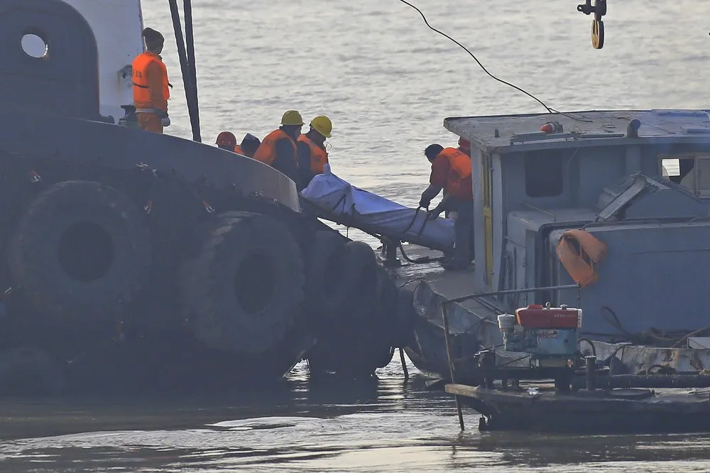China Boat Capsize on Yangtze River