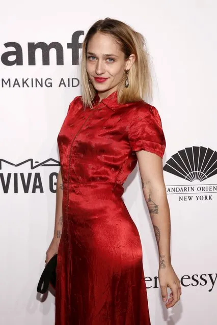 Actress Jemima Kirke attends the 2016 amfAR New York Gala at Cipriani Wall Street in Manhattan, New York February 10, 2016. (Photo by Andrew Kelly/Reuters)