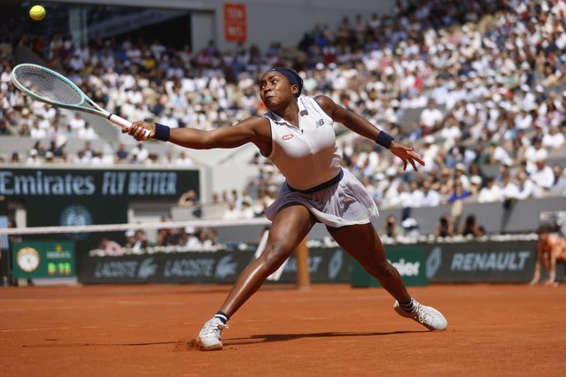 Coco Gauff of the U.S. plays a shot against Poland's Iga Swiatek during their semifinal match of the French Open tennis tournament at the Roland Garros stadium in Paris, Thursday, June 6, 2024. (Photo by Jean-Francois Badias/AP Photo)
