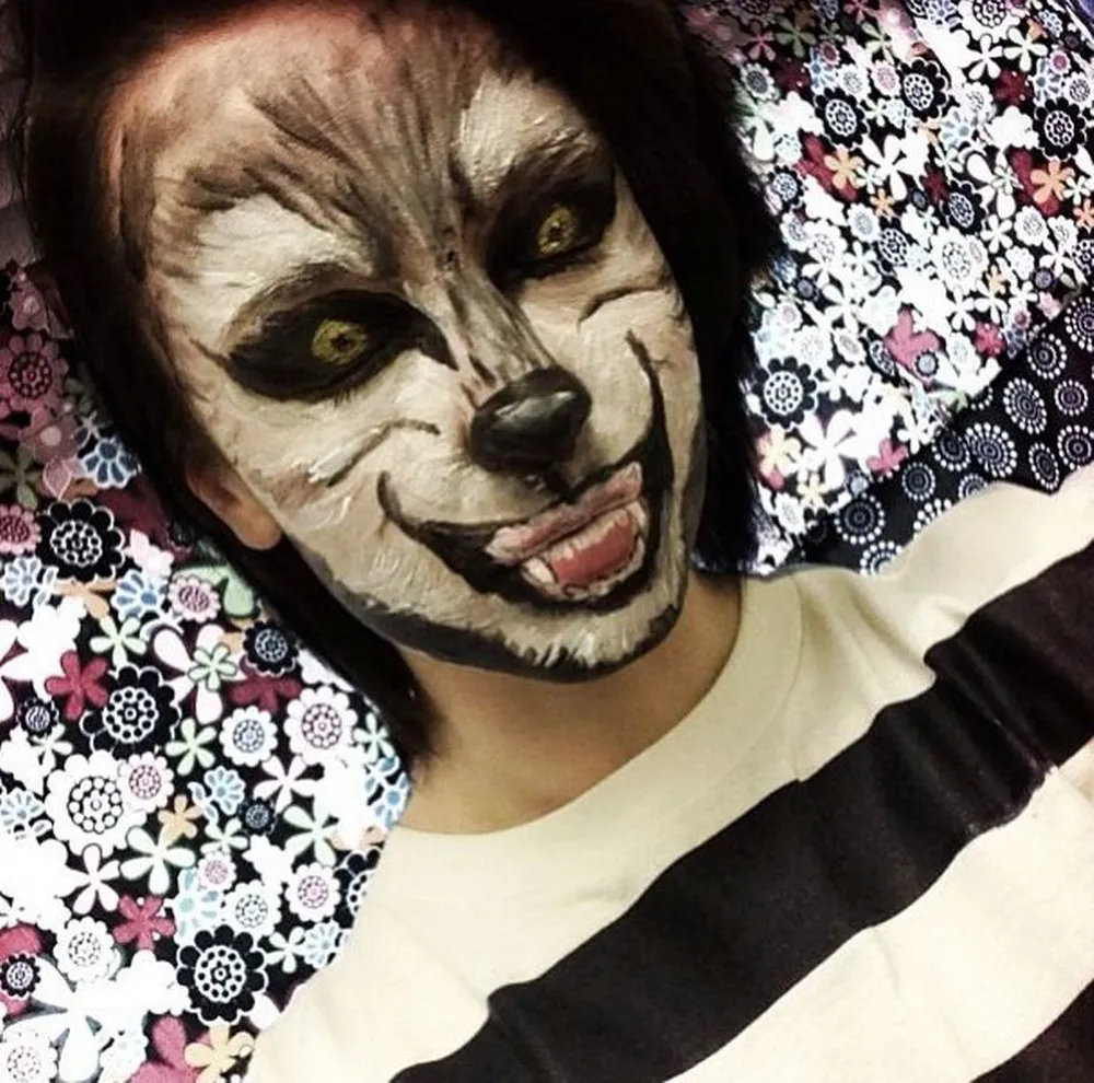 Make-up Artist Stephanie Fernandez