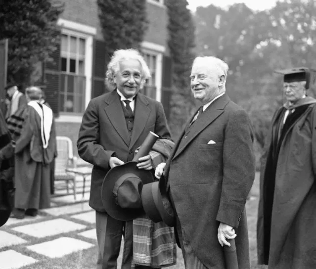 Albert Einstein, left, distinguished physicist, and William Allen White, Emporium, Kansas, editor and commentator, were among those who received honorary degrees at the 299th commencement at Harvard University at Cambridge, Massachusetts on June 20, 1935. (Photo by AP Photo)