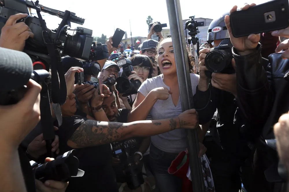 The Day in Photos – November 19, 2018