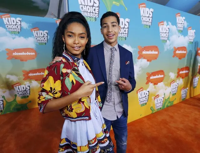 Actors Yara Shahidi and Marcus Scribner arrive at Nickelodeon's 2016 Kids' Choice Awards in Inglewood, California March 12, 2016. (Photo by Mario Anzuoni/Reuters)