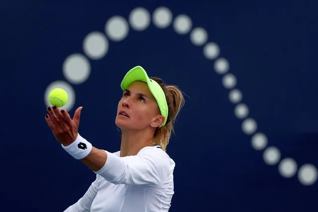 Lesia Tsurenko of Ukraine serves to Katie Boulter of Great Britain during the Cymbiotika San Diego Open at Barnes Tennis Center on February 26, 2024 in San Diego, California. (Photo by Sean M. Haffey/Getty Images)