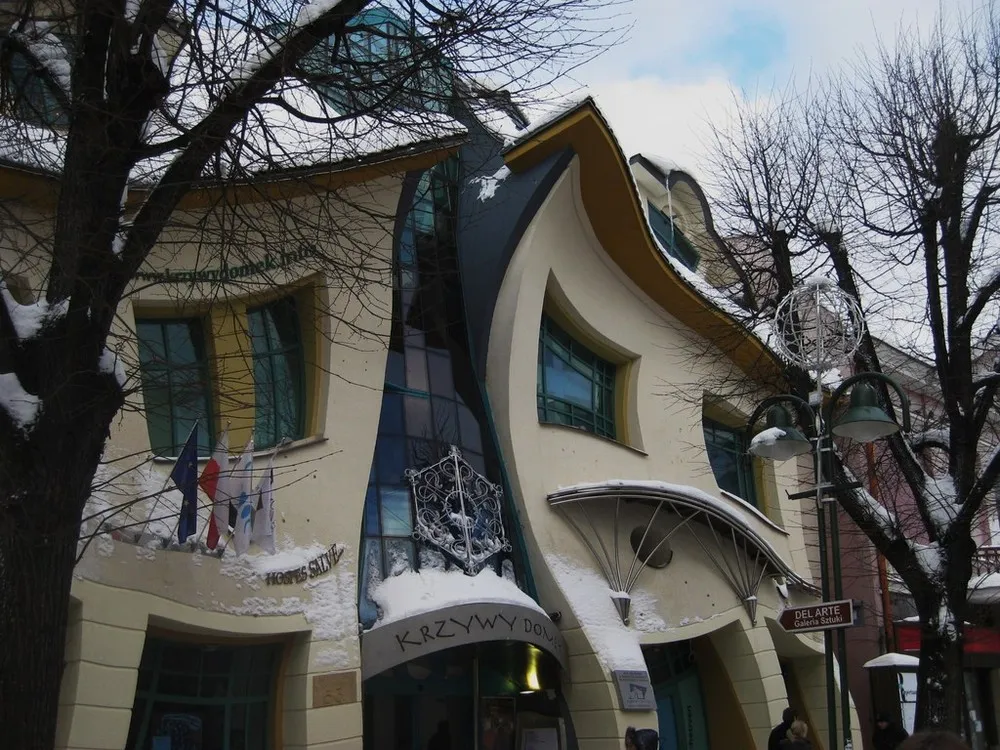 Crooked House, Sopot Polond (Krzywy Domek)