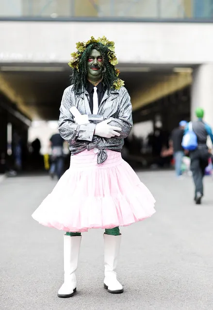 A Comic Con attendee poses during the 2014 New York Comic Con at Jacob Javitz Center on October 10, 2014 in New York City. (Photo by Daniel Zuchnik/Getty Images)