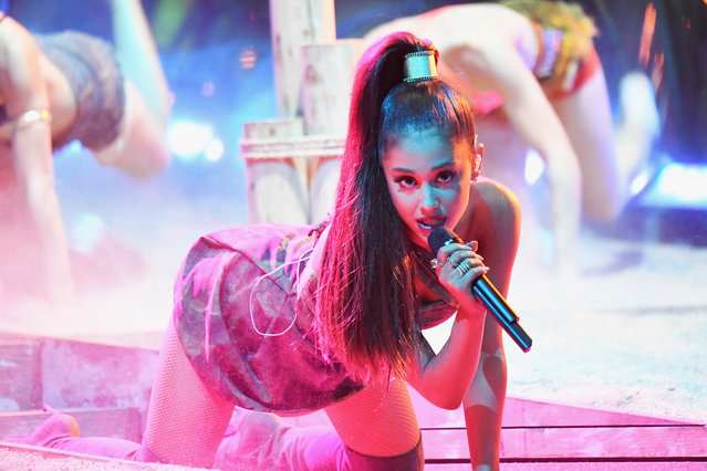 Recording artist Ariana Grande performs onstage at the 2016 American Music Awards at Microsoft Theater on November 20, 2016 in Los Angeles, California. (Photo by Jeff Kravitz/AMA2016/FilmMagic)