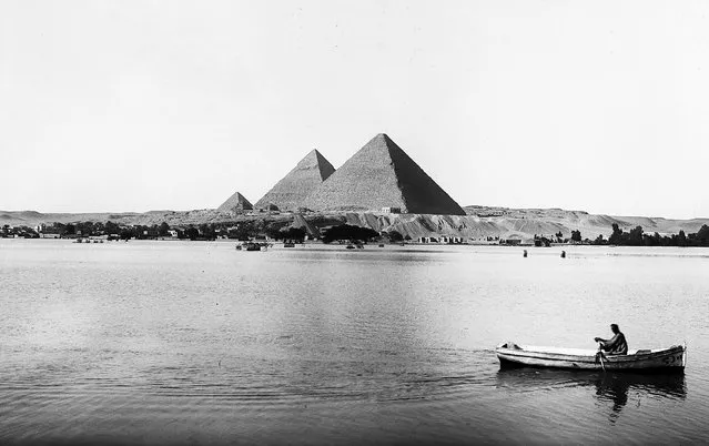 Nile flood, 1923. One of the earliest images in the exhibition is of the Giza pyramid complex. (Photo by Mohamed El Ghazouly)