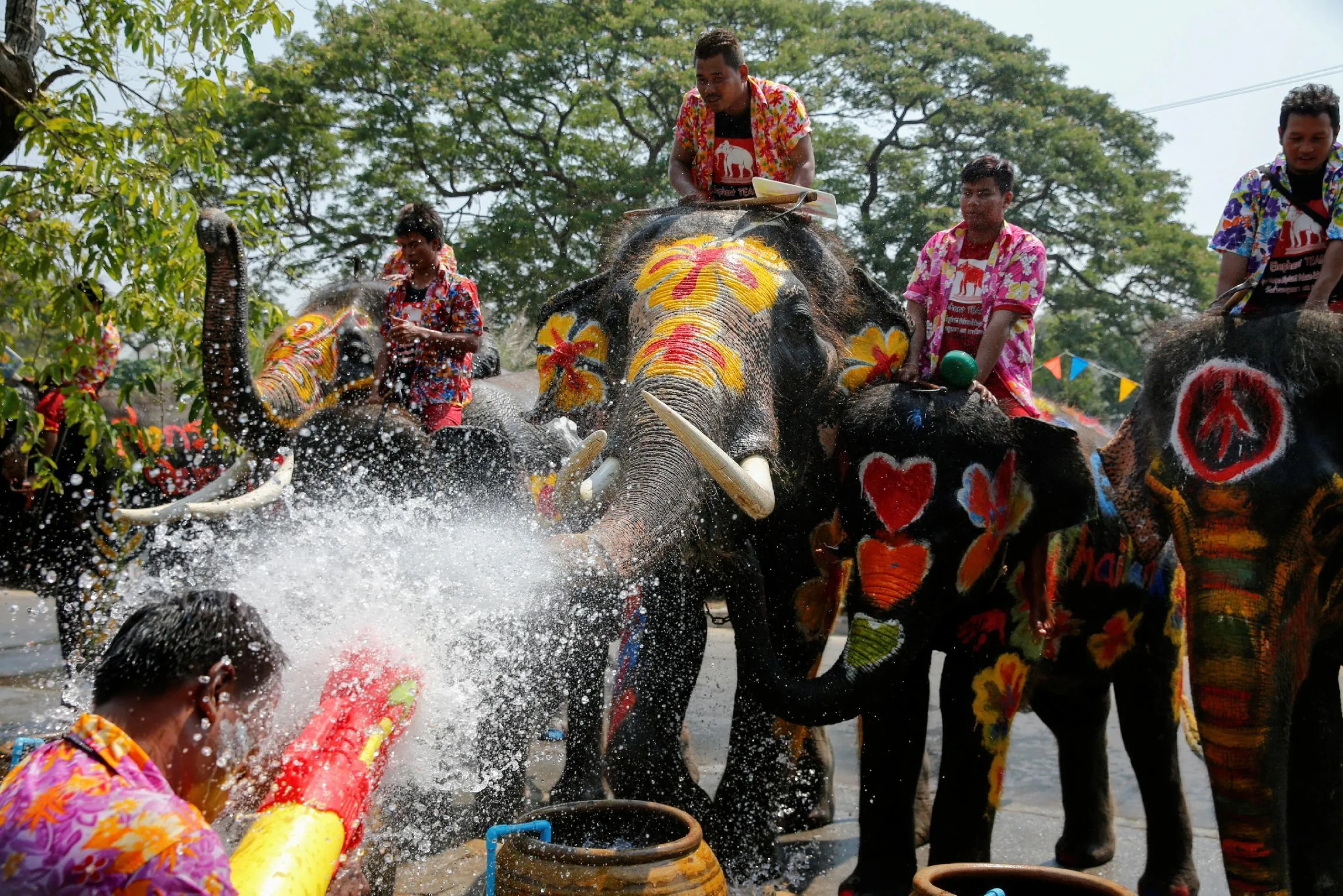 Новый в тайланде. Songkran (Сонгкран) в Таиланде. Сонгкран (Водный фестиваль Таиланд. Тайский новый год Сонгкран. Тайский новый год «Сонгкран» (Songkran) - Таиланд.