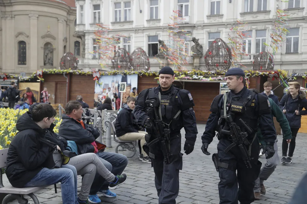 The Day in Photos – April 13, 2017